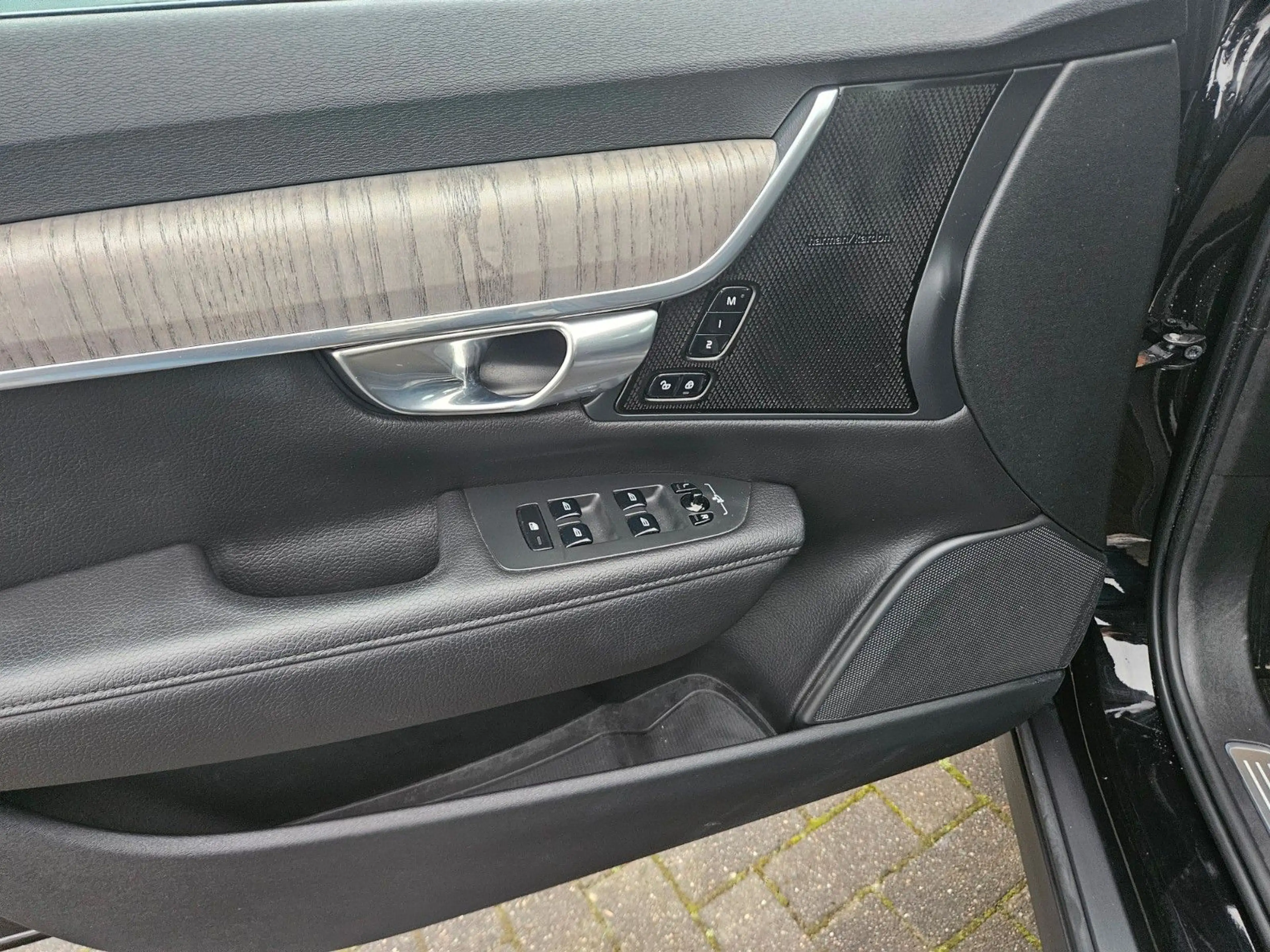 Volvo V90 Cross Country Pro AWD AHK LED LEDER XENIUM — photo 12