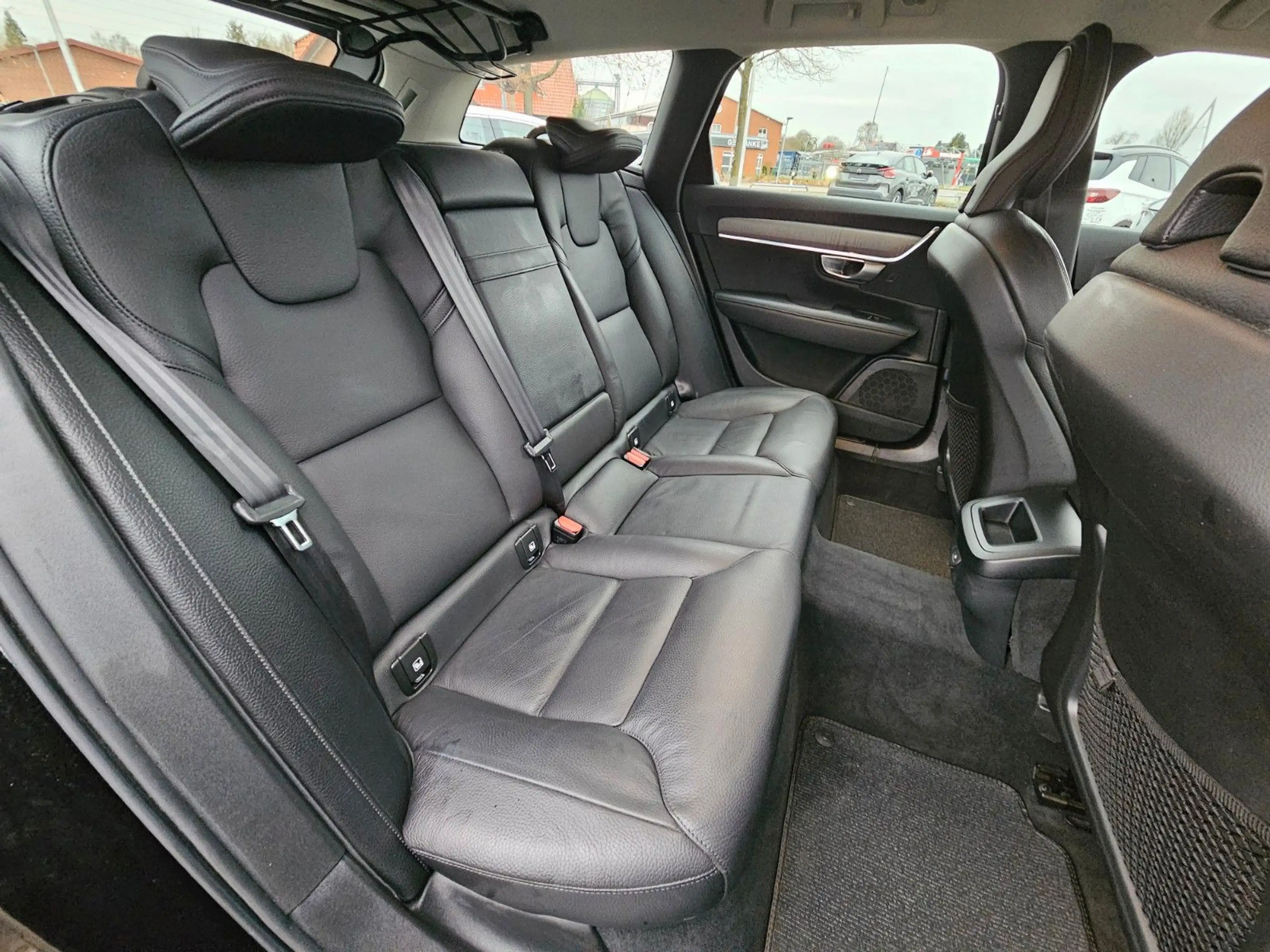 Volvo V90 Cross Country Pro AWD AHK LED LEDER XENIUM — photo 7