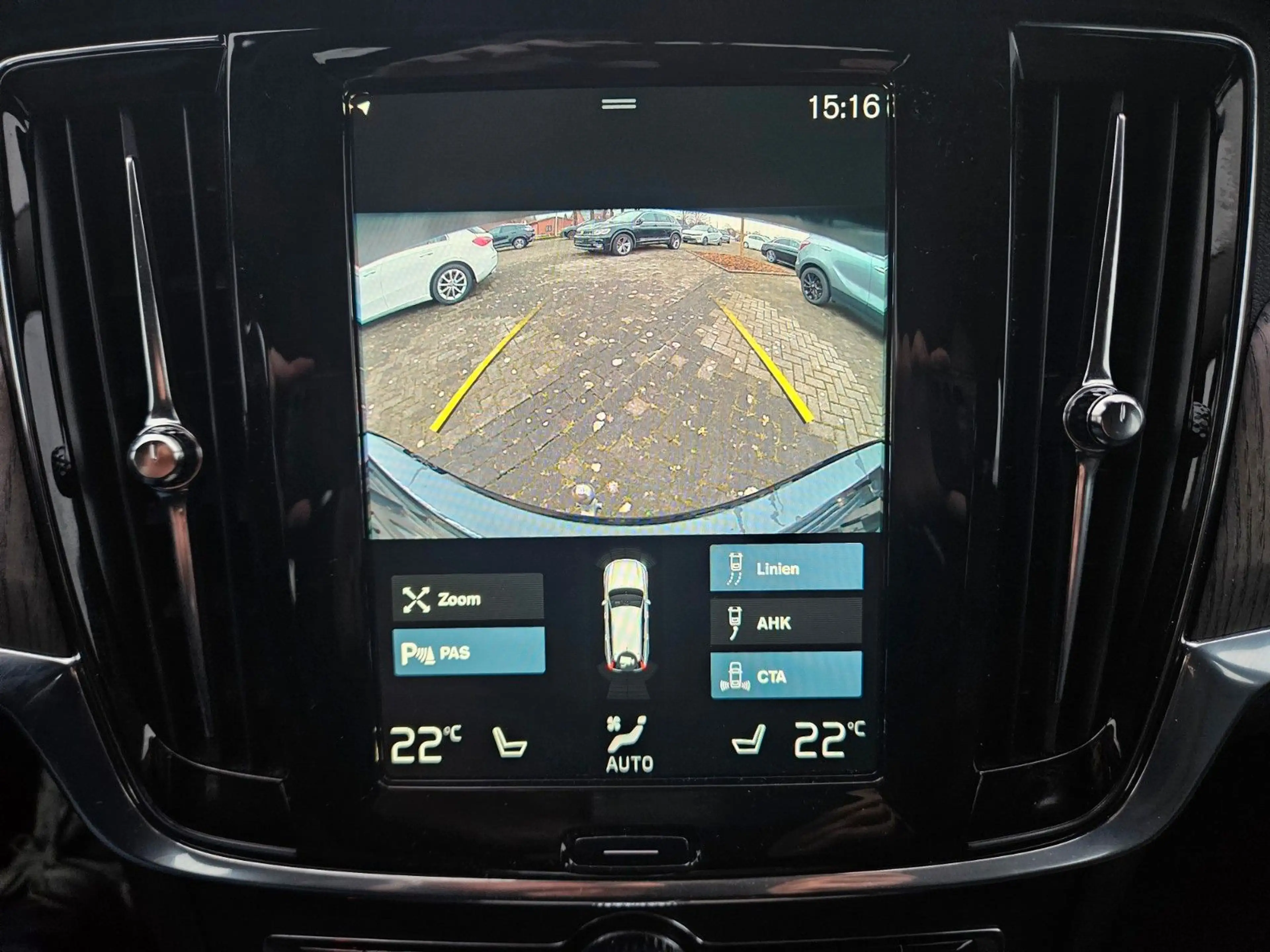 Volvo V90 Cross Country Pro AWD AHK LED LEDER XENIUM — photo 15