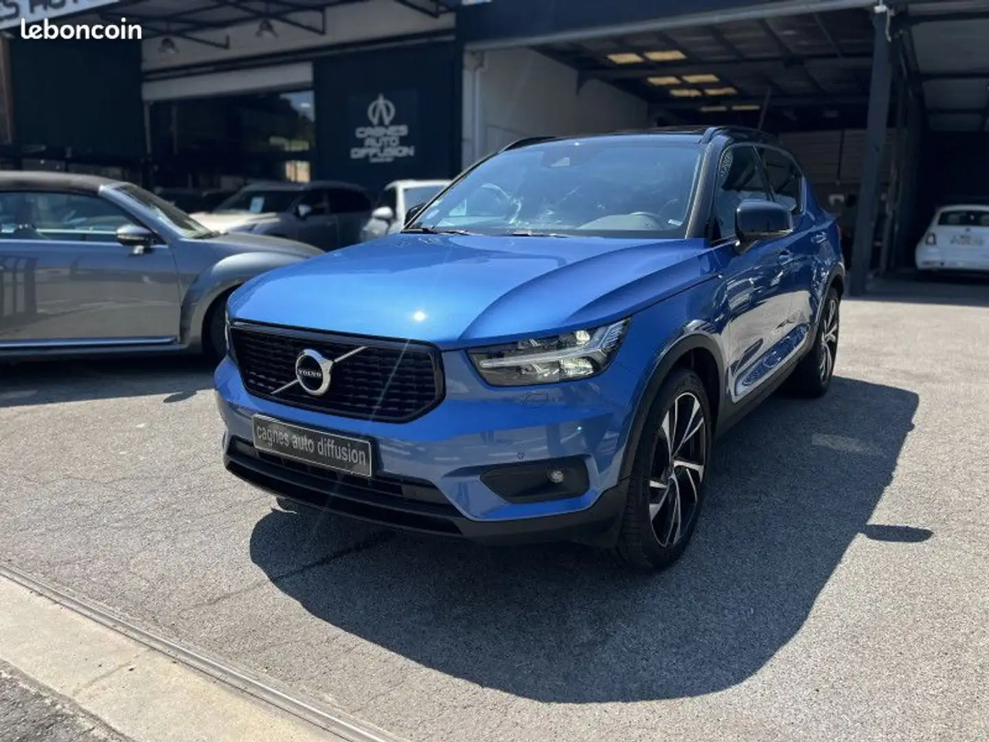 Volvo XC40 T4 AWD 190CH R-DESIGN GEARTRONIC 8 Bleu - 1