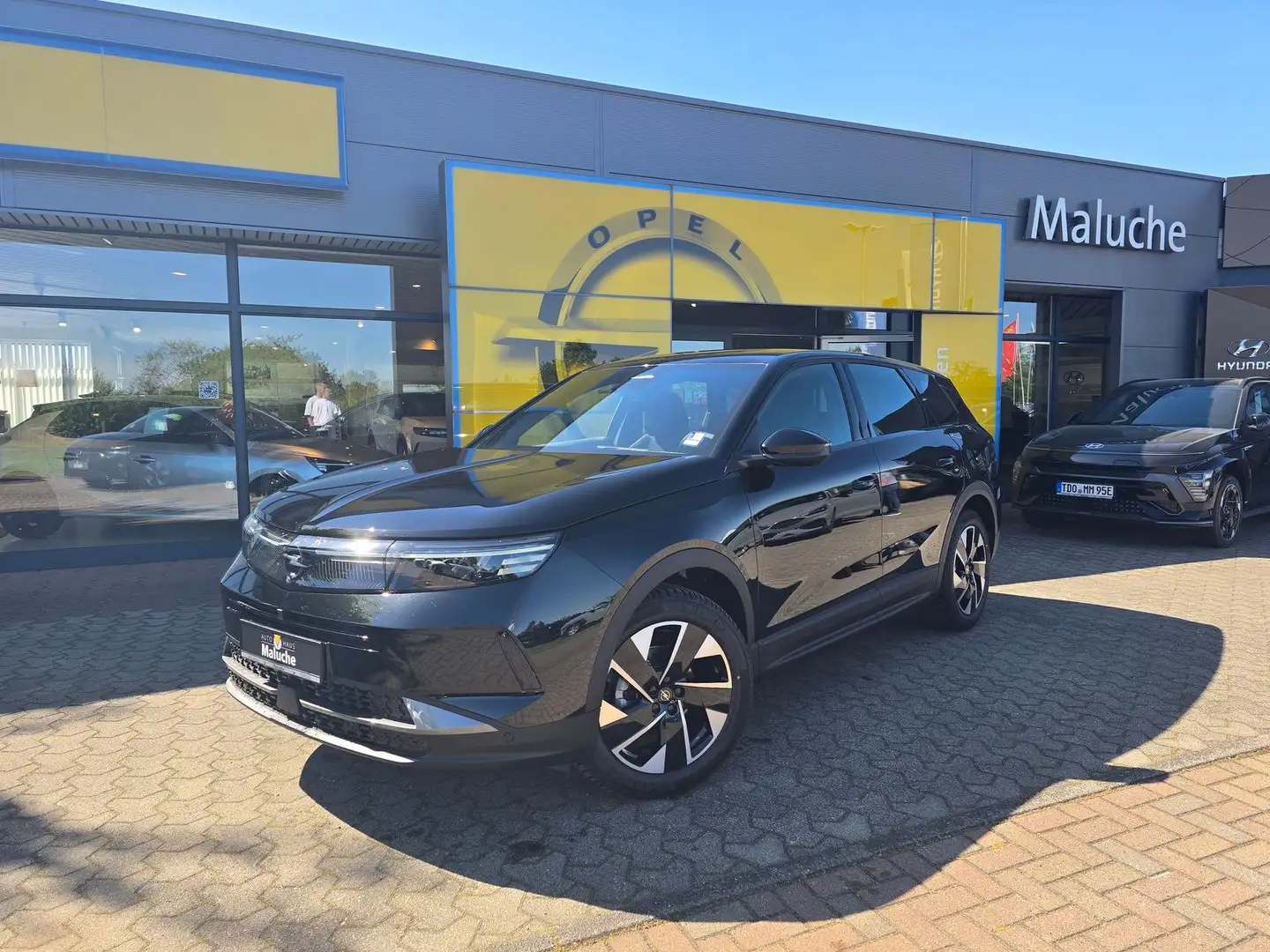 Opel Grandland 1.2 48V Mild- Hybrid 100kW Edition Zwart - 1