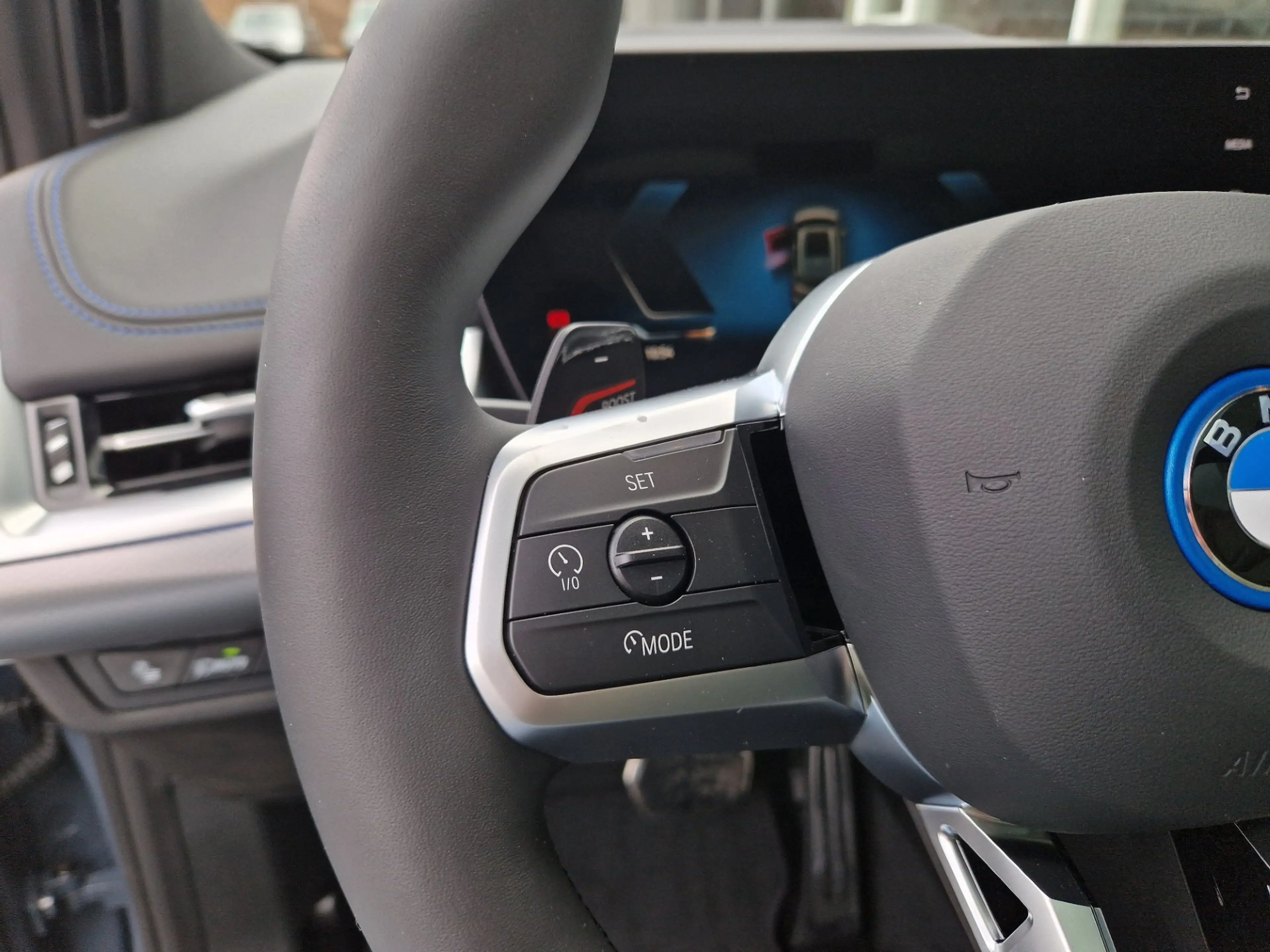 BMW 225 e xDrive — photo 8