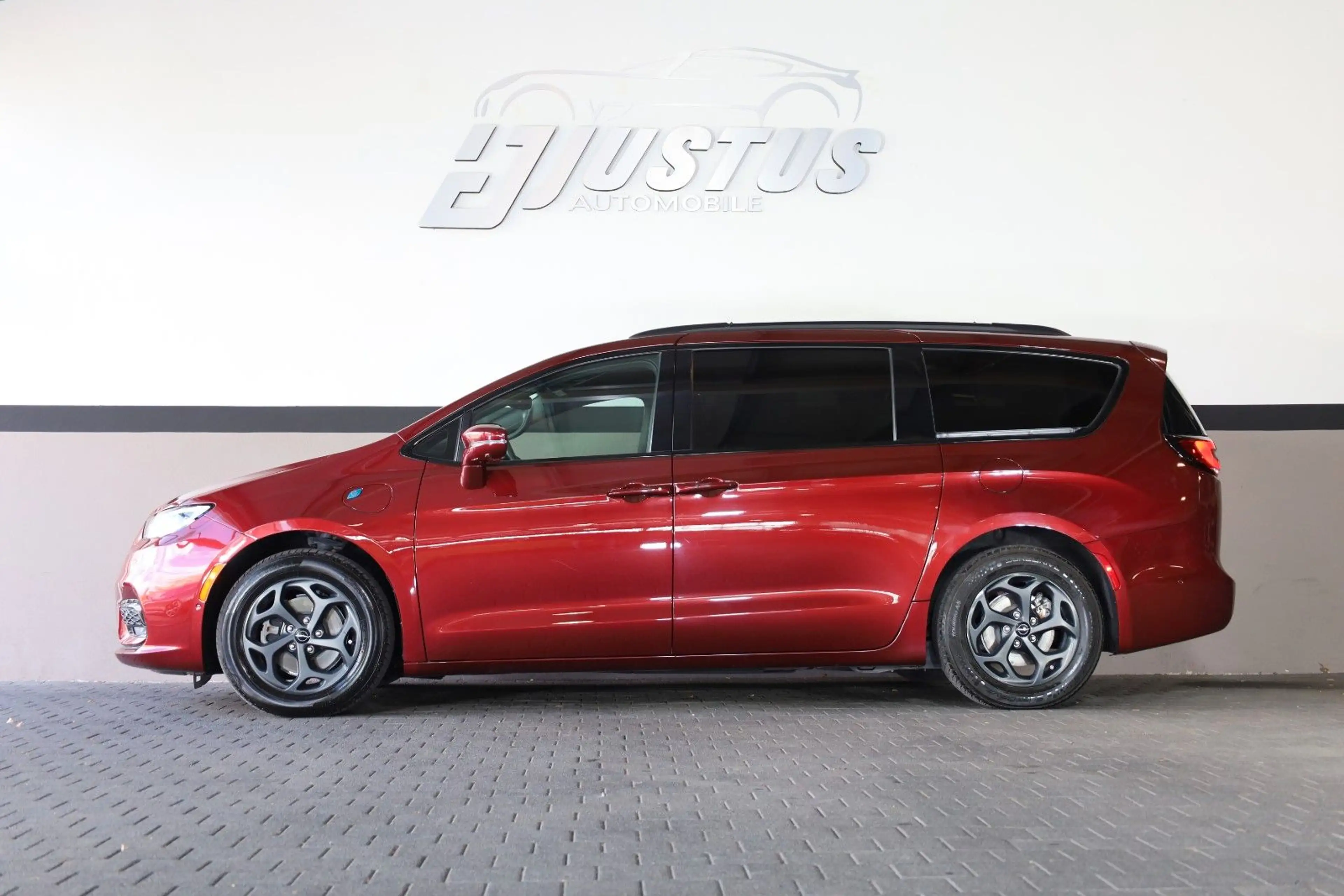 Chrysler Pacifica 3.6 S Hybrid/360*/SHZ/LHZ/ACC/NAVI/R18 — photo 3