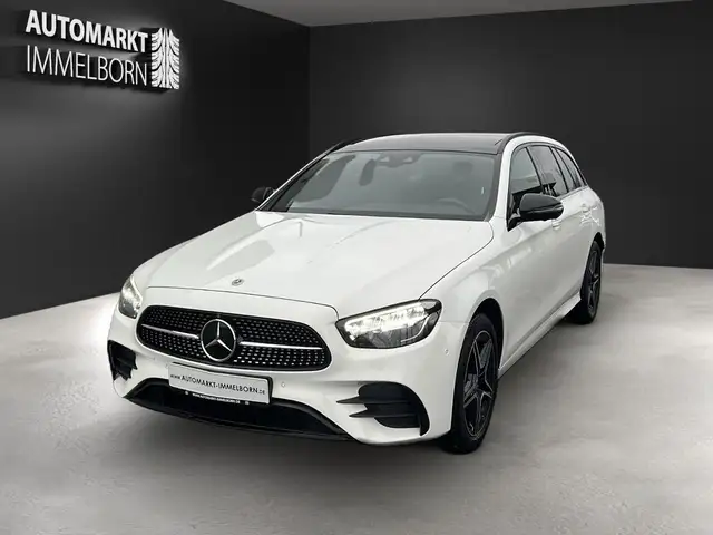Mercedes-Benz E-Class view 3