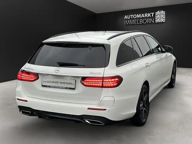 Mercedes-Benz E-Class view 7