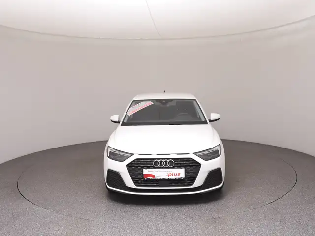 Audi A1 view 3