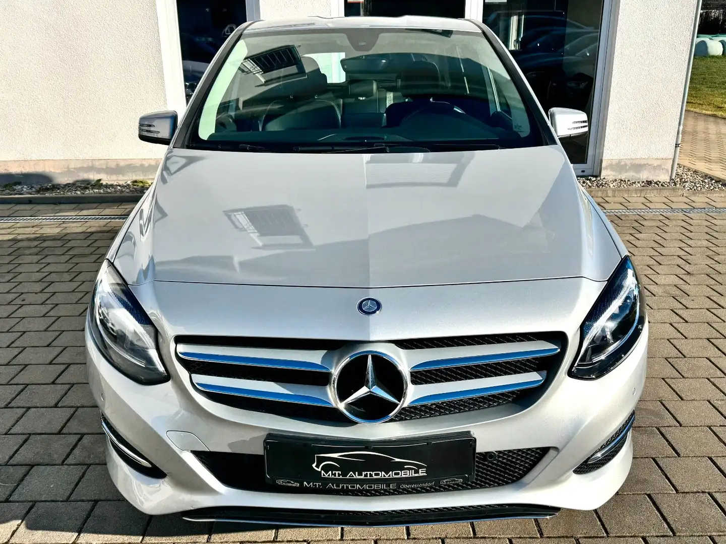 Mercedes-Benz B 200 *URBAN*NAVI*LED*PDC*TEMP*SHZ*KLIMA*T-LEDER* Silber - 2