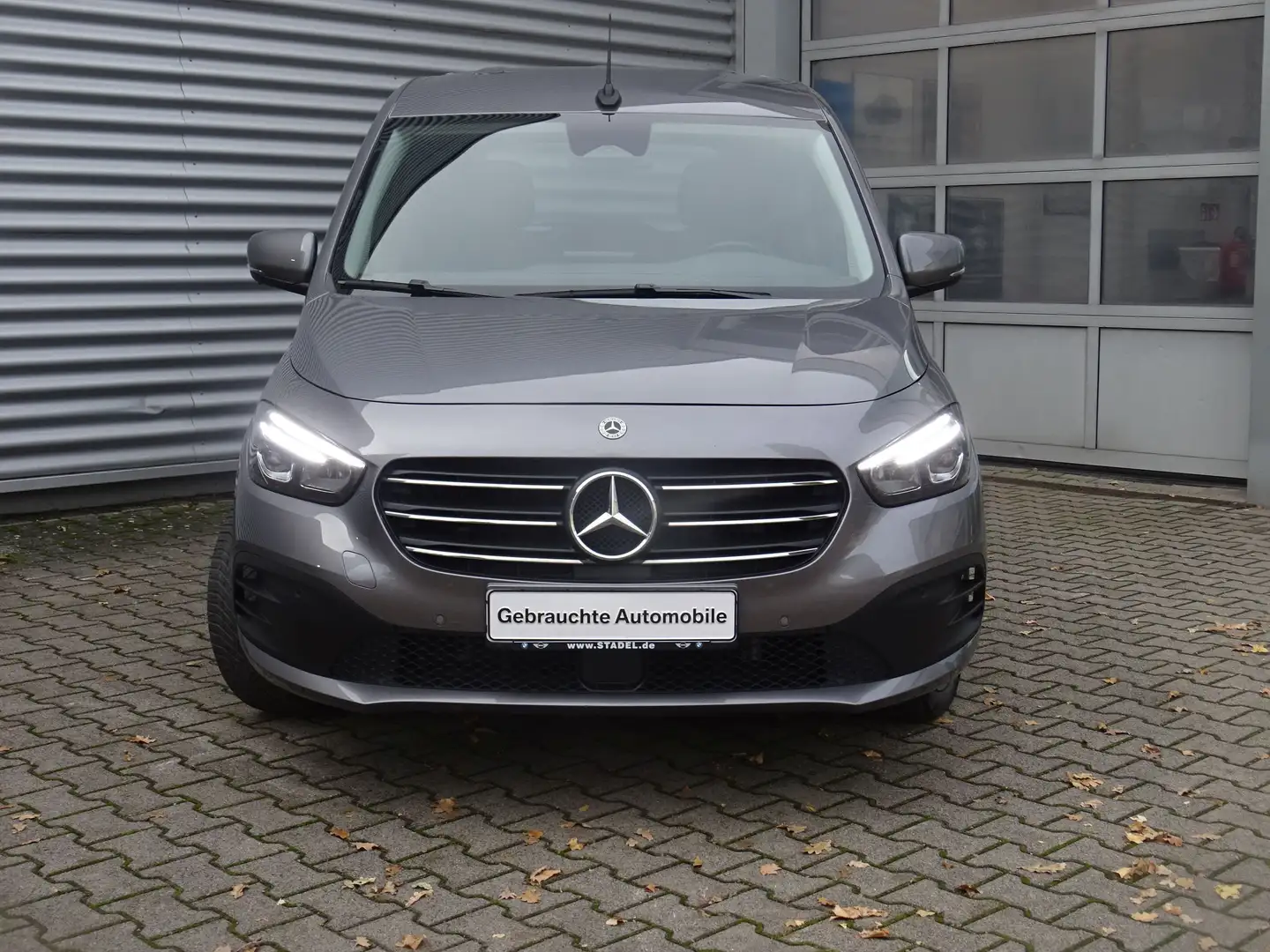 Mercedes-Benz T-Class T 180d EDITION LED Navi Kamera Parkassist Gris - 2