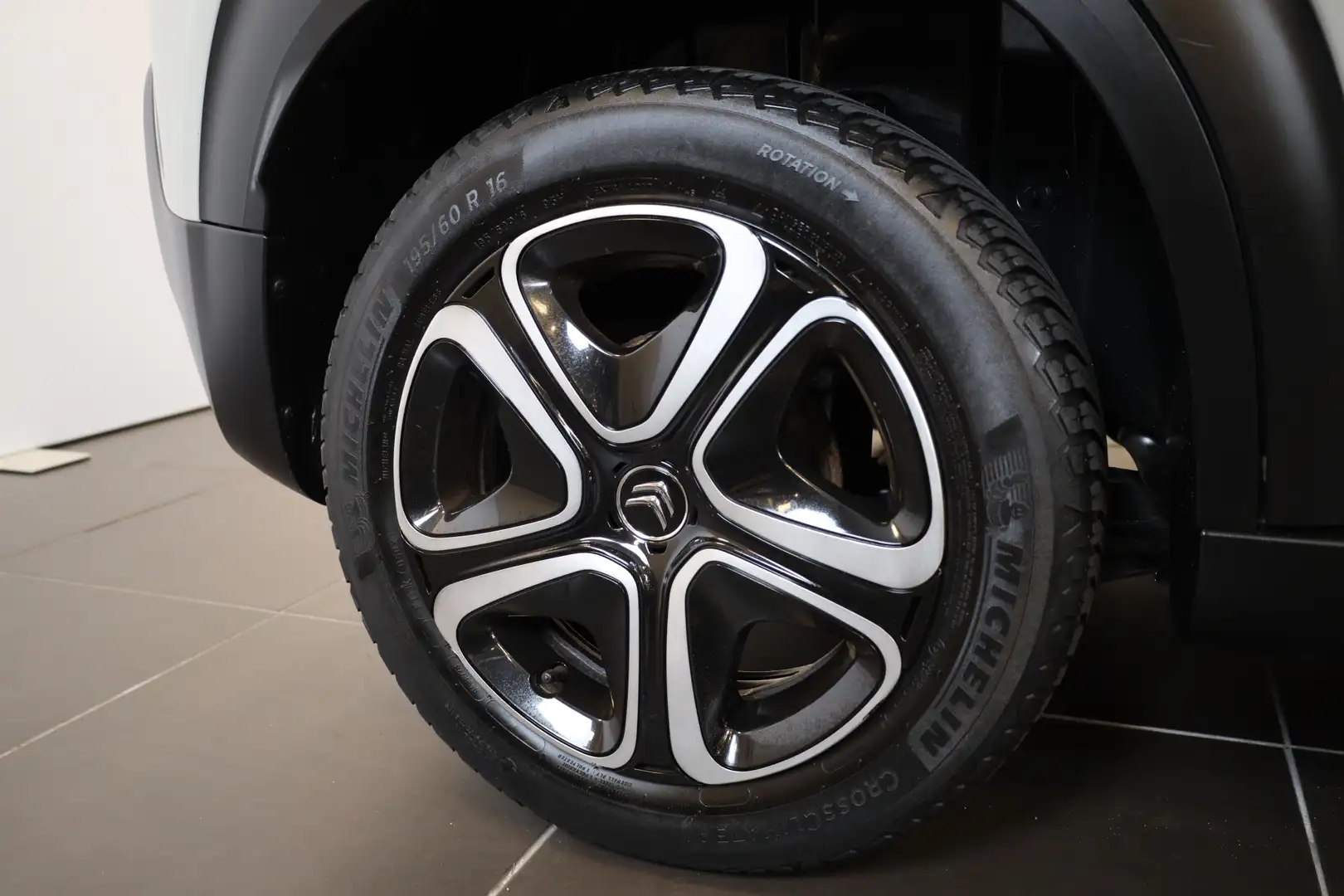 Citroen C3 Aircross PT 82 Feel Navi | Apple Carplay/Android Auto Draad Grijs - 2