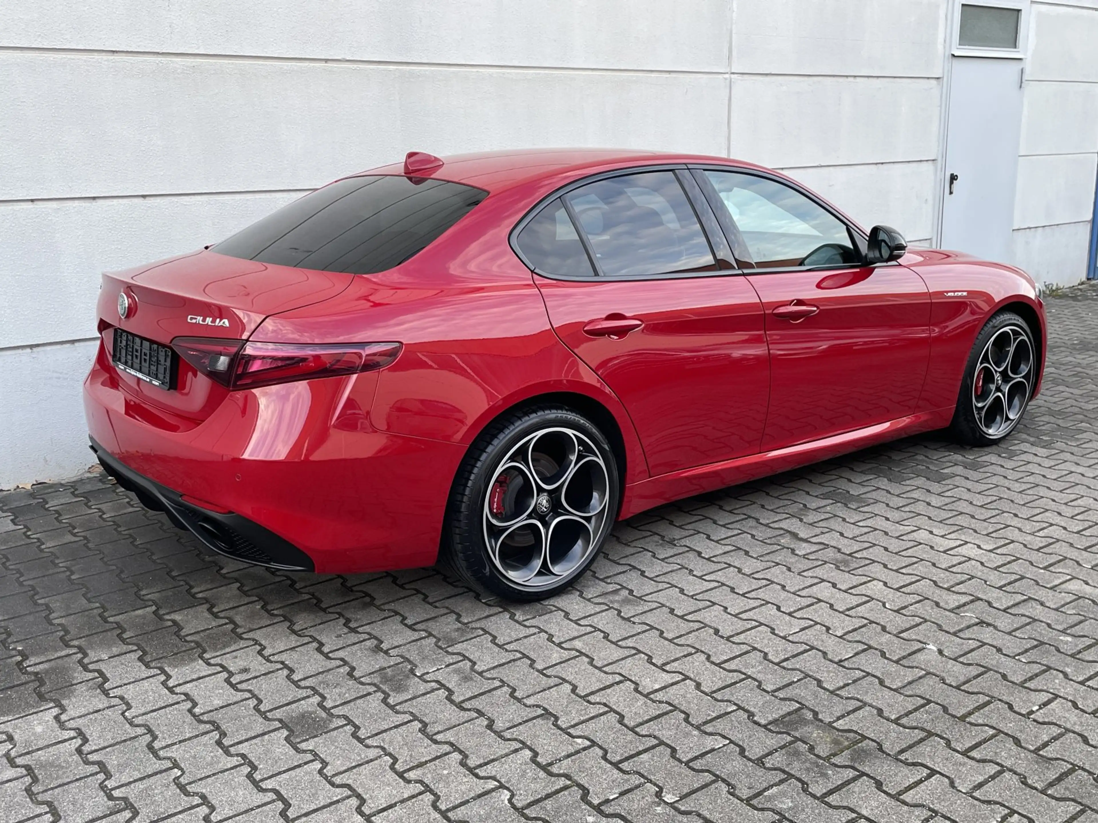 Alfa Romeo Giulia 2.2 JTDM Veloce Q4 TotwAss ACC Shz Nav CarPlay And — photo 3