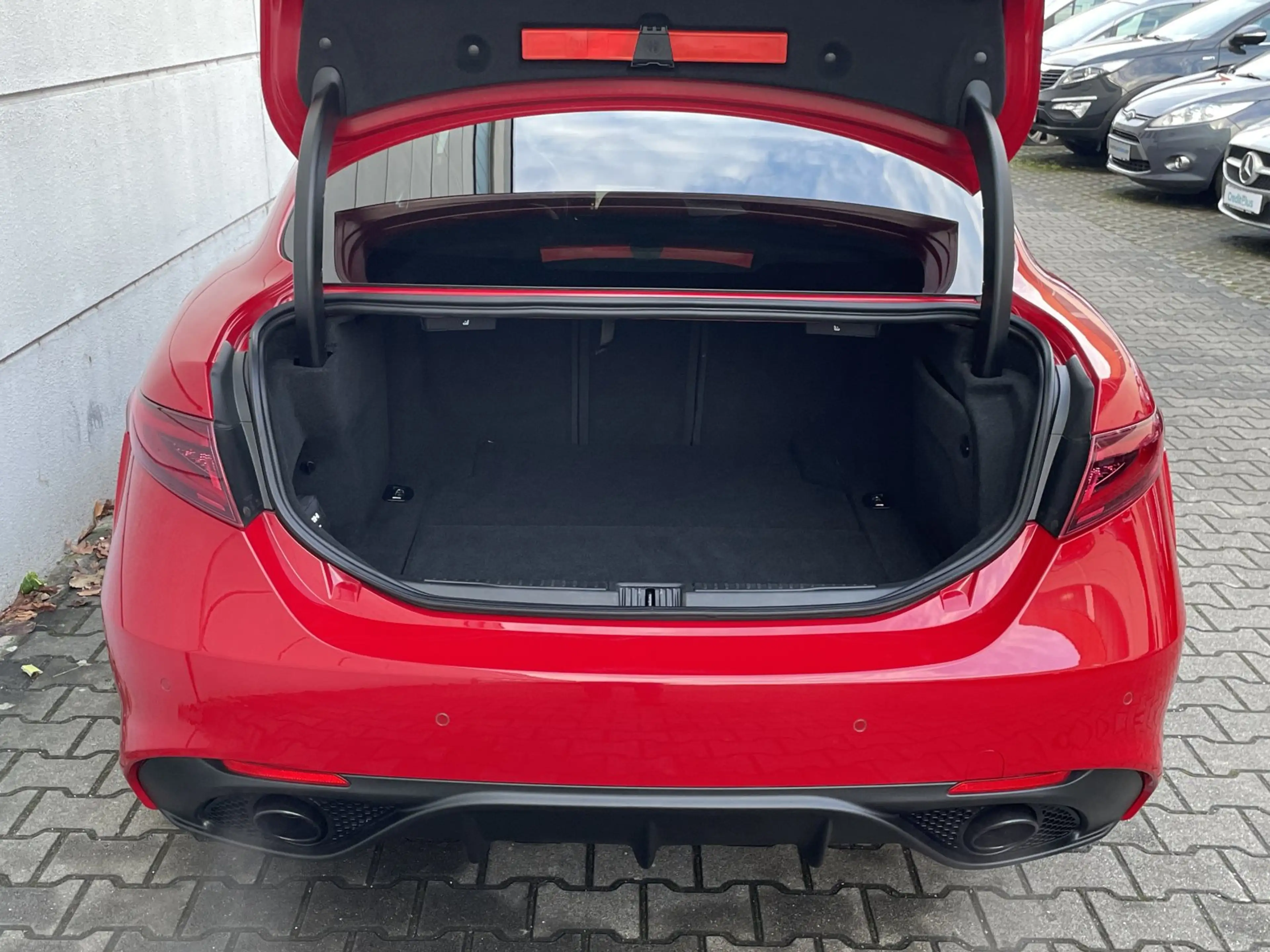 Alfa Romeo Giulia 2.2 JTDM Veloce Q4 TotwAss ACC Shz Nav CarPlay And — photo 10