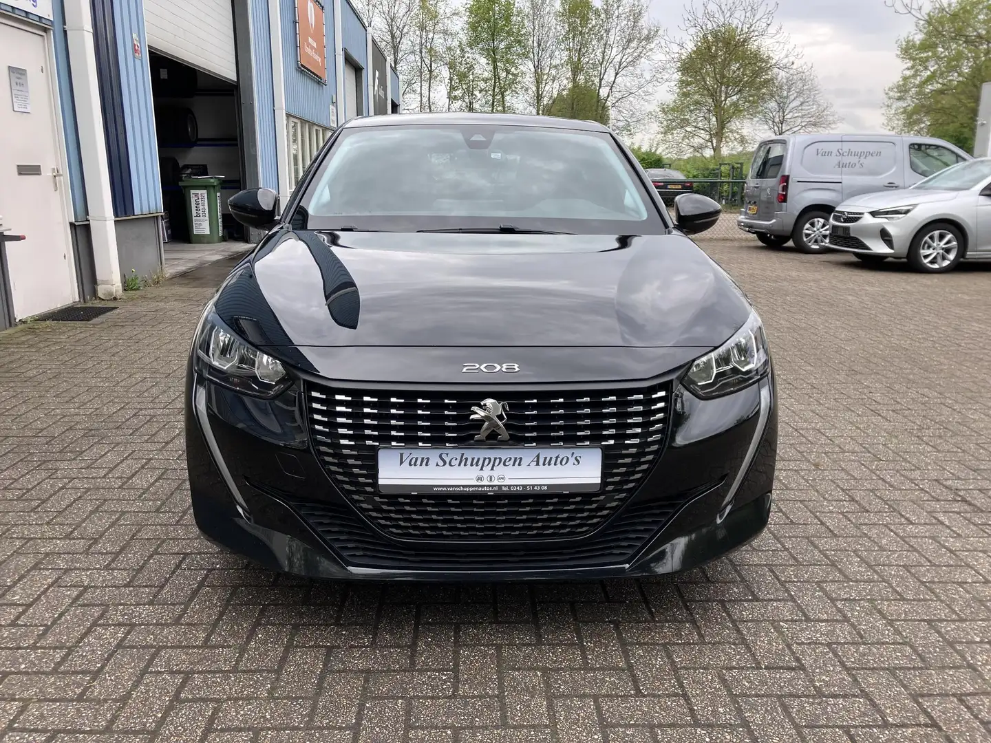 Peugeot 208 1.2 PureTech Allure Keyless Navi-carplay Camera Zwart - 2