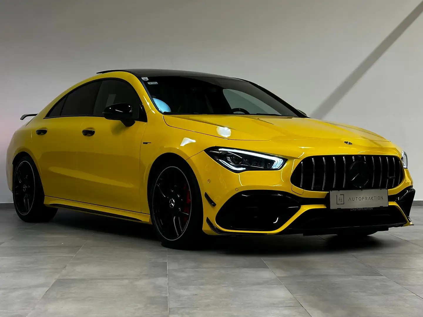 Mercedes-Benz CLA 45 AMG CLA 45 S AMG 4Matic (118.354) Yellow - 1