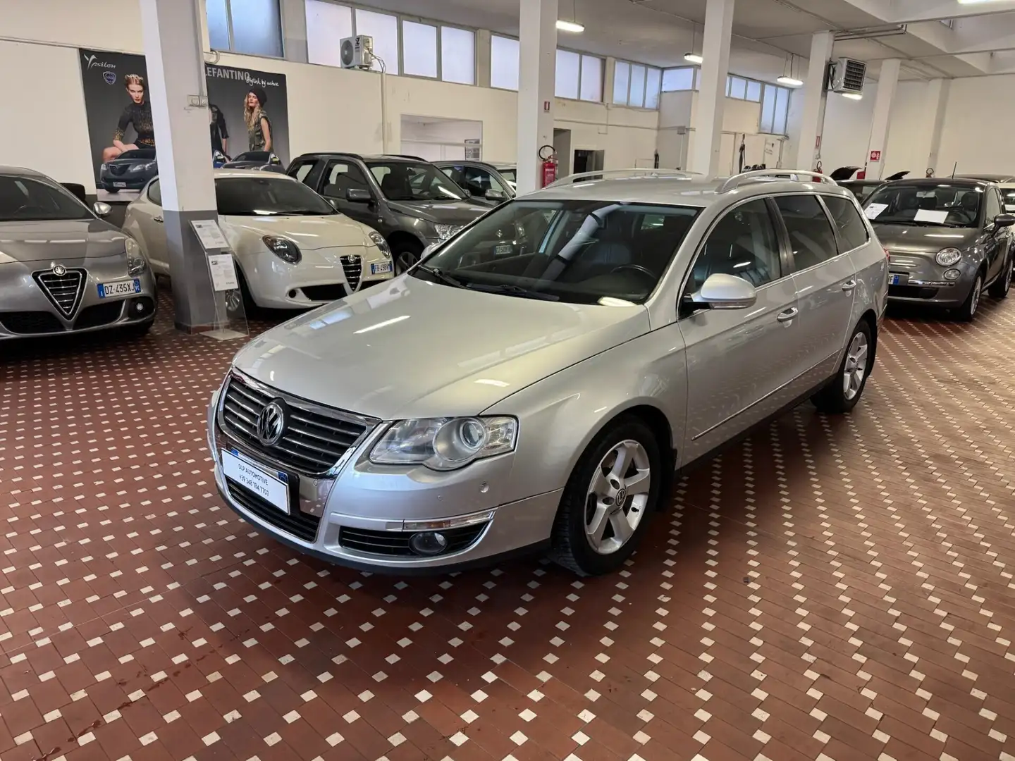 Volkswagen Passat 2.0 16V FSI 4mot. Var. Highline Argento - 1