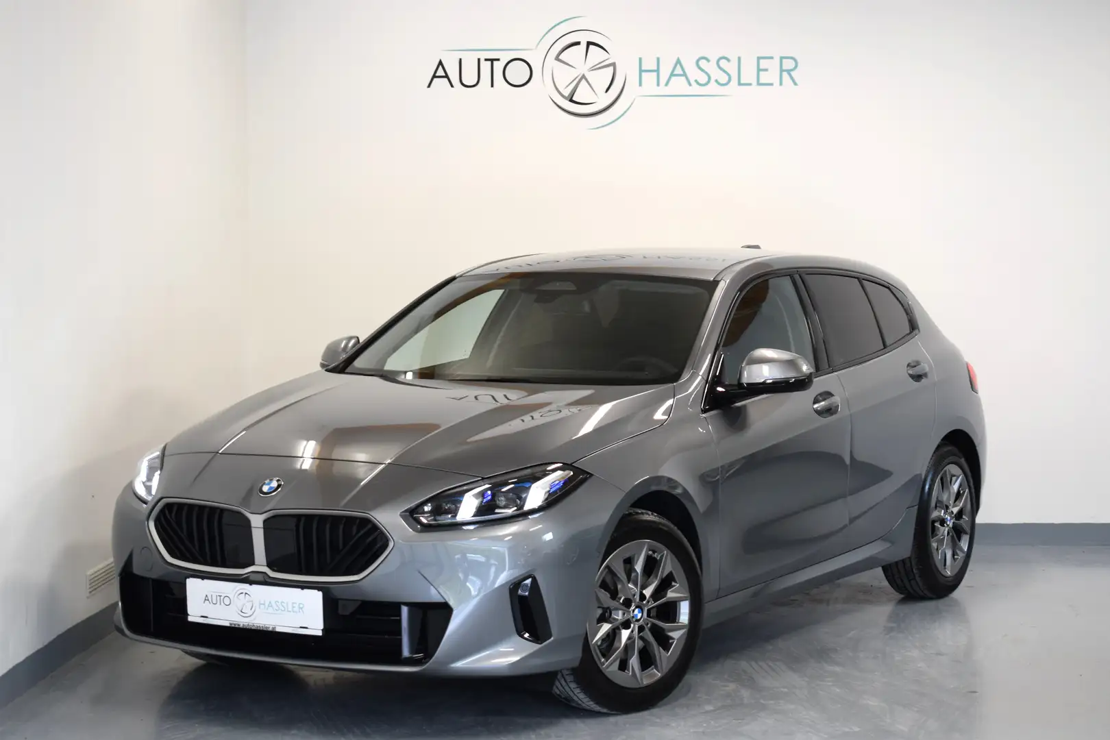 BMW 118 d Grau - 1
