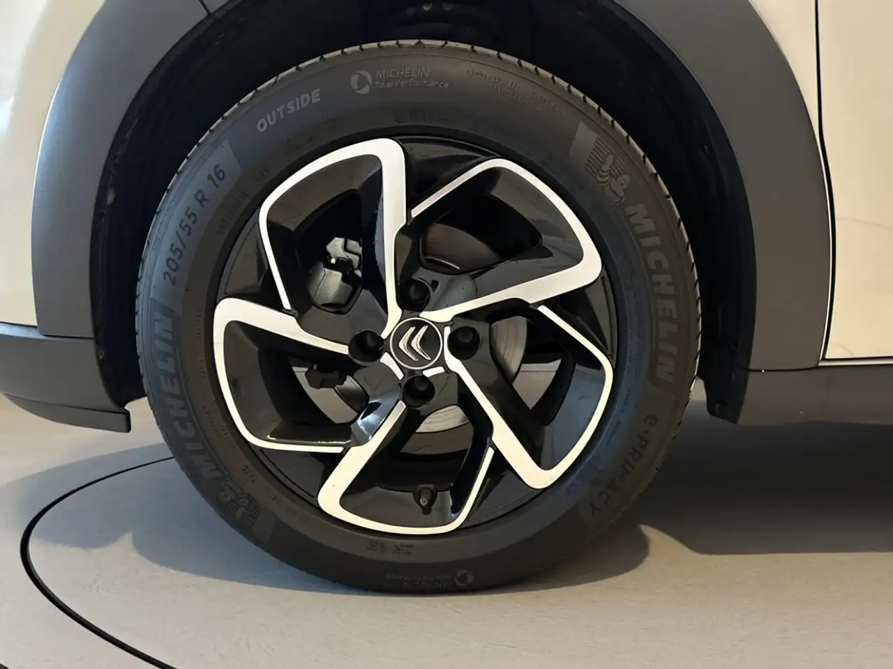 Citroen C3 III 2017 1.2 puretech Shine s&s 83cv neopatentati 18