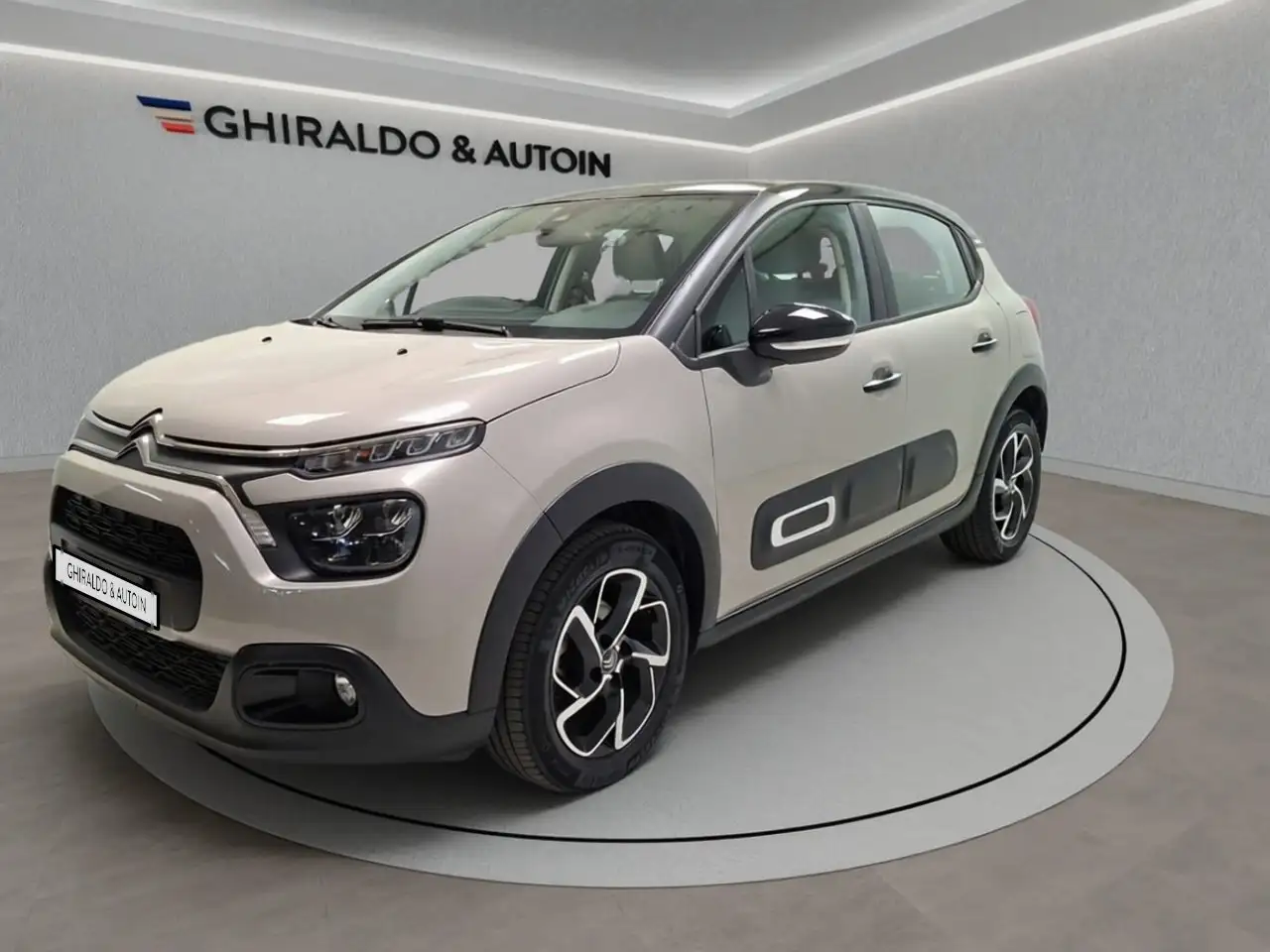 Citroen C3 III 2017 1.2 puretech Shine s&s 83cv neopatentati