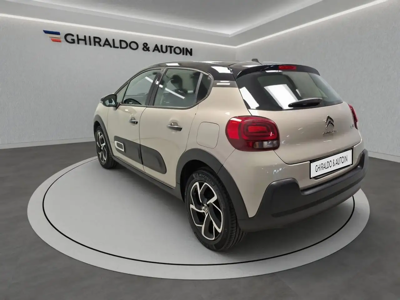 Citroen C3 III 2017 1.2 puretech Shine s&s 83cv neopatentati 6