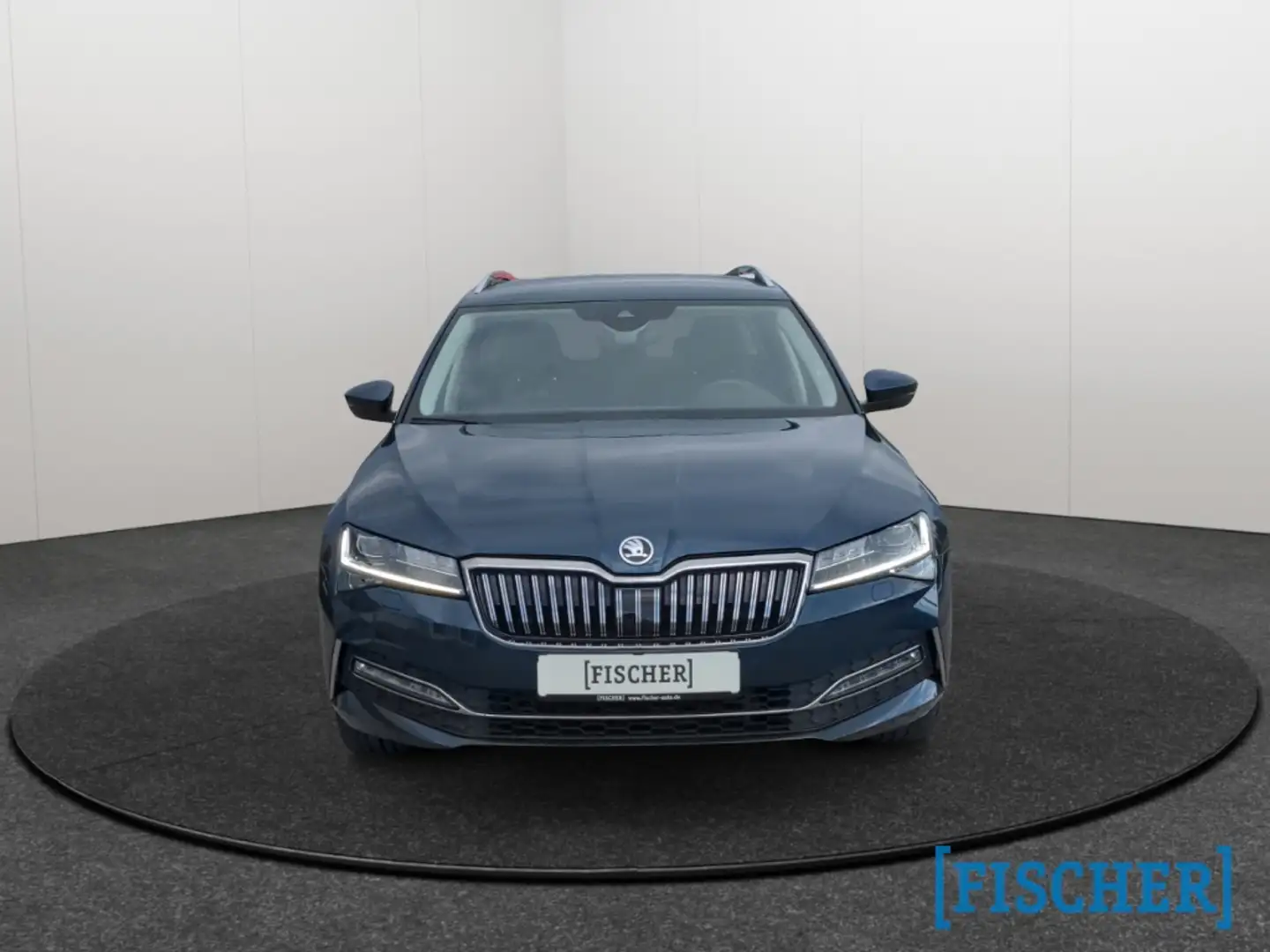 Skoda Superb Combi 2.0TDI DSG L&K Matrix AHK Navi SHZ hinten AC Blau - 2