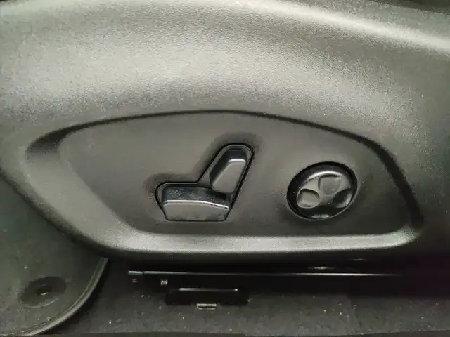 Jeep Renegade view 26