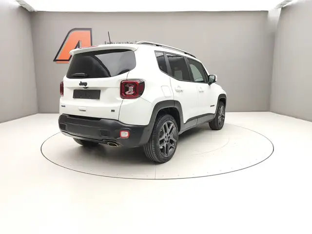 Jeep Renegade view 7