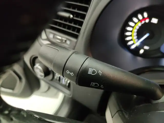 Jeep Renegade view 12