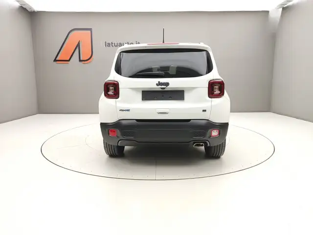 Jeep Renegade view 6