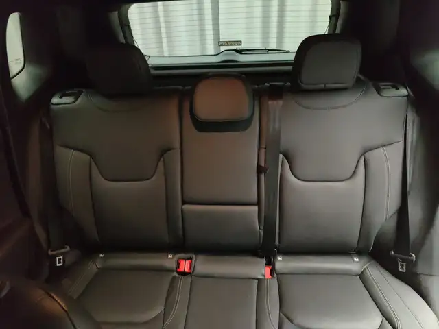 Jeep Renegade view 29