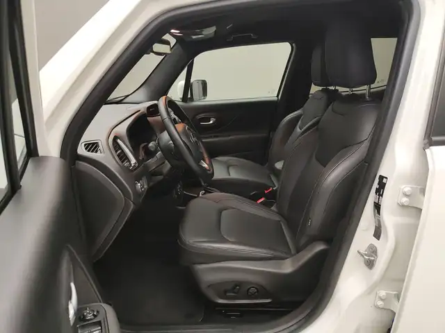 Jeep Renegade view 23