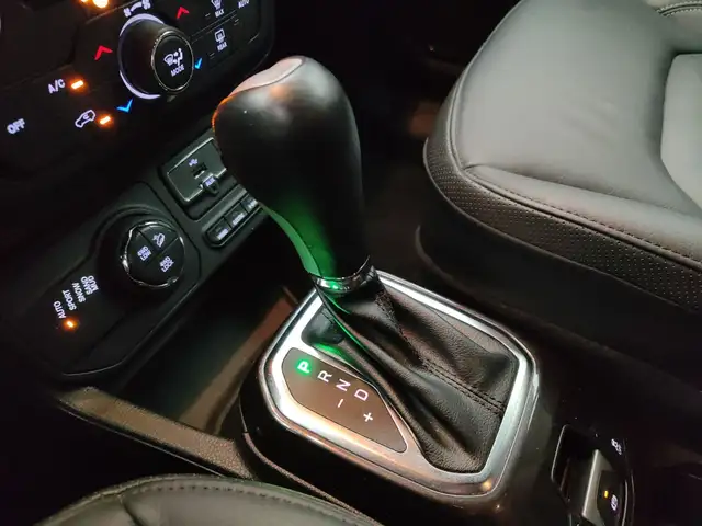 Jeep Renegade view 21
