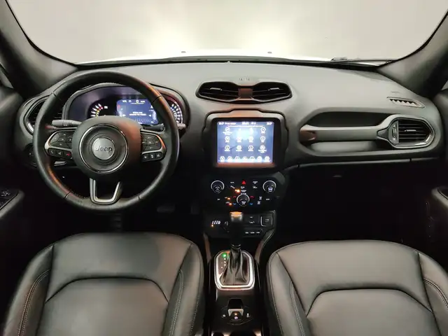 Jeep Renegade view 9