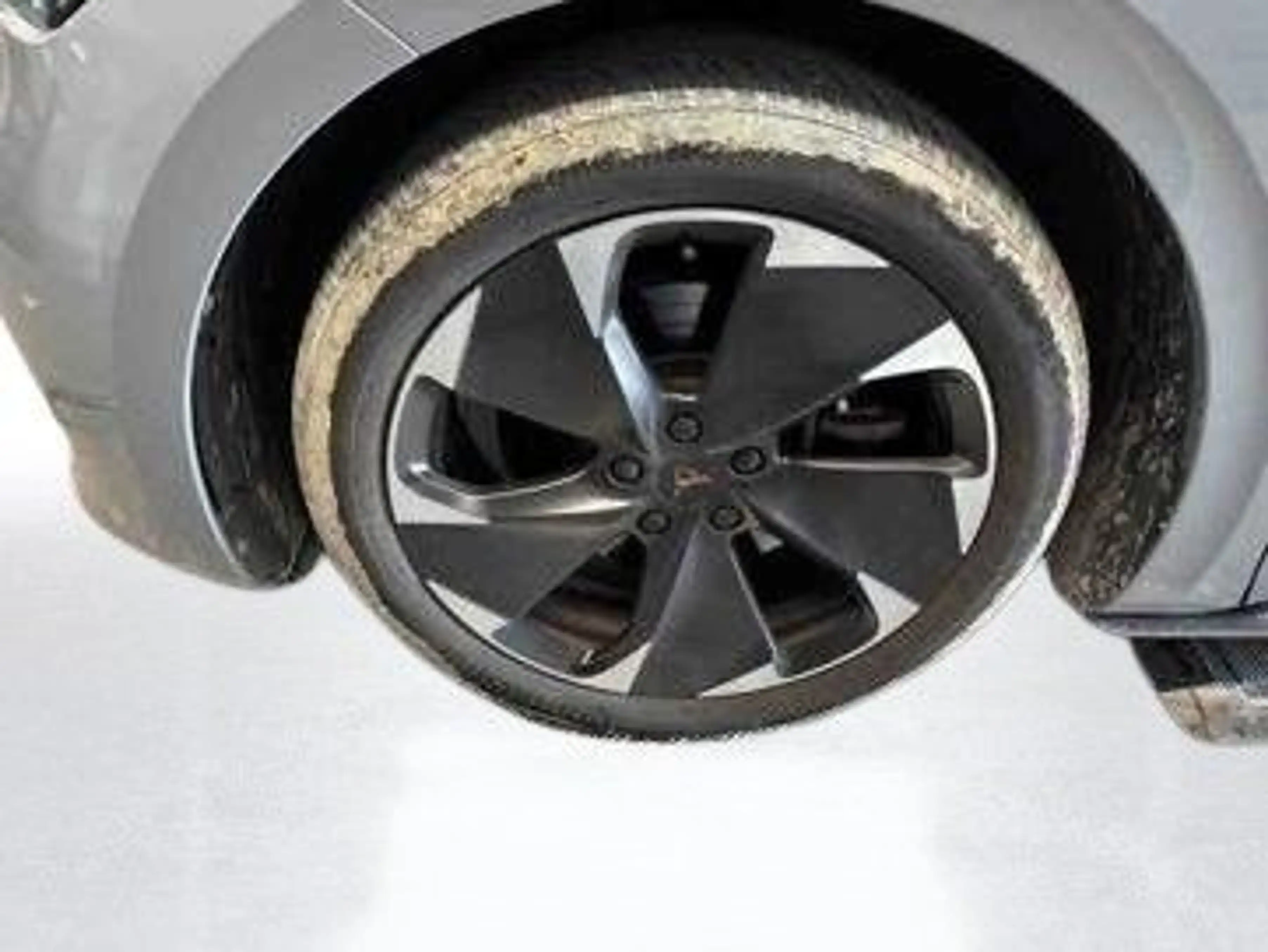CUPRA Born . — photo 10