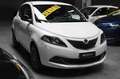 Lancia Ypsilon 1.0 FireFly 5 porte S&S Hybrid Silver Weiß - thumbnail 3