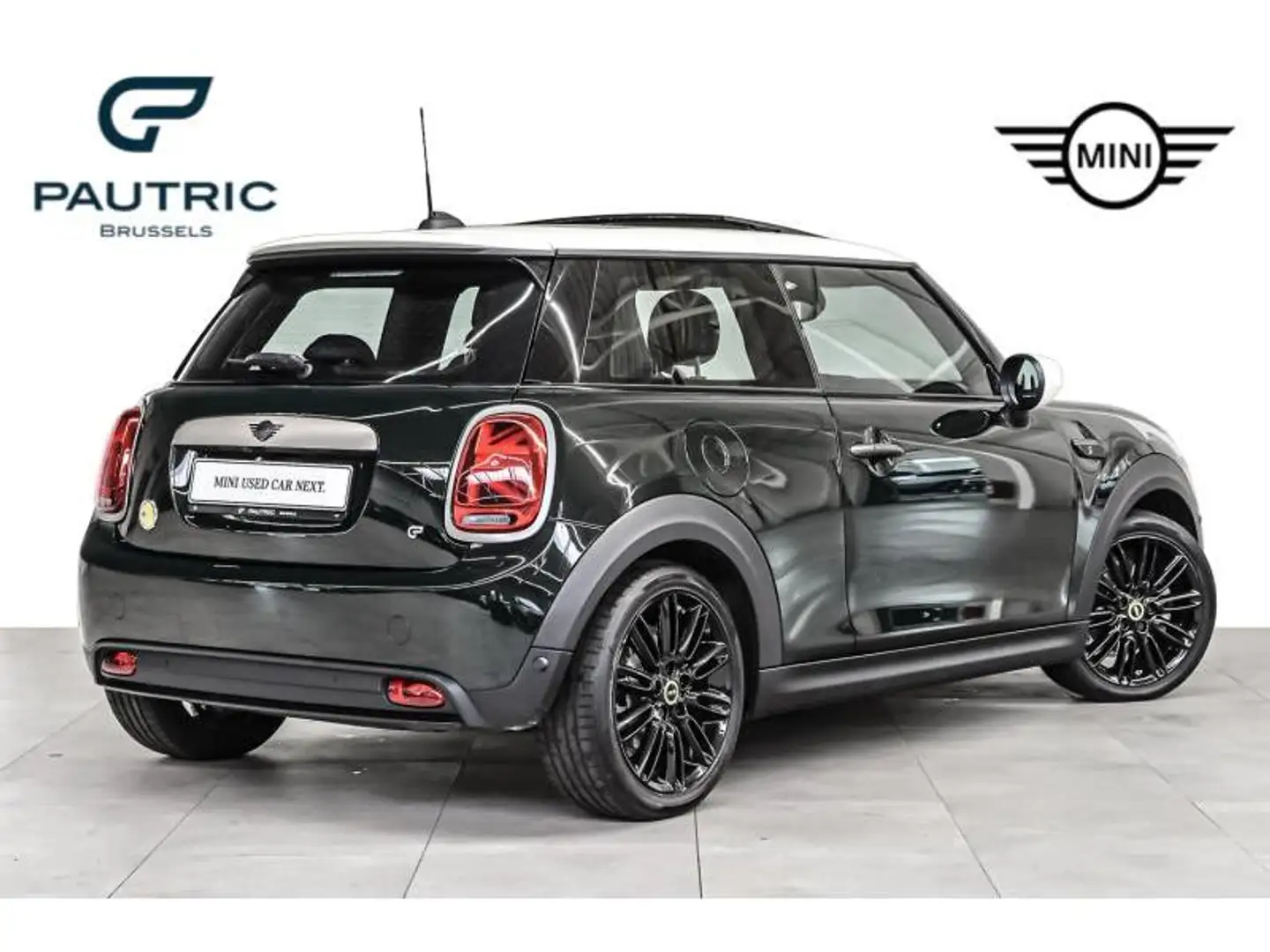 MINI Cooper SE Resolute Edition // HARMAN KARDON // PANO Vert - 2