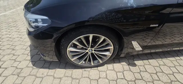 BMW 5 Series view 7