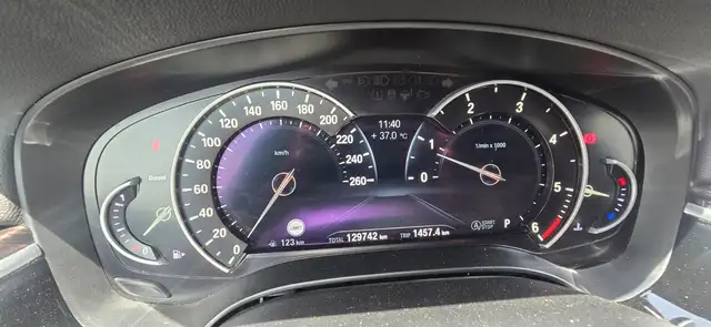 BMW 5 Series view 13