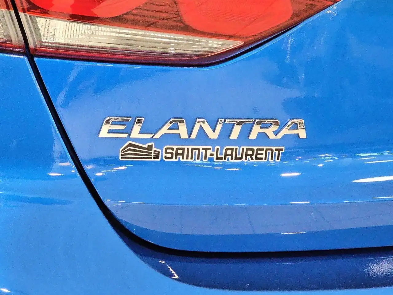 Hyundai ELANTRA снимка Hyundai ELANTRA
