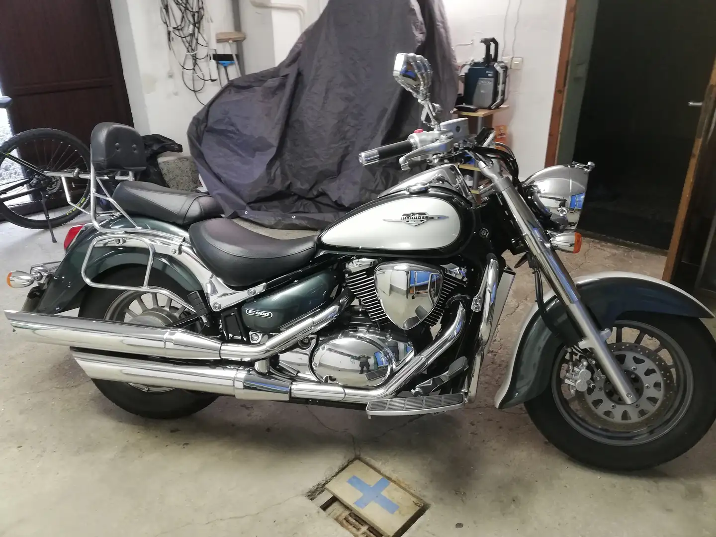 Suzuki Intruder C VL 800 C Grün - 2