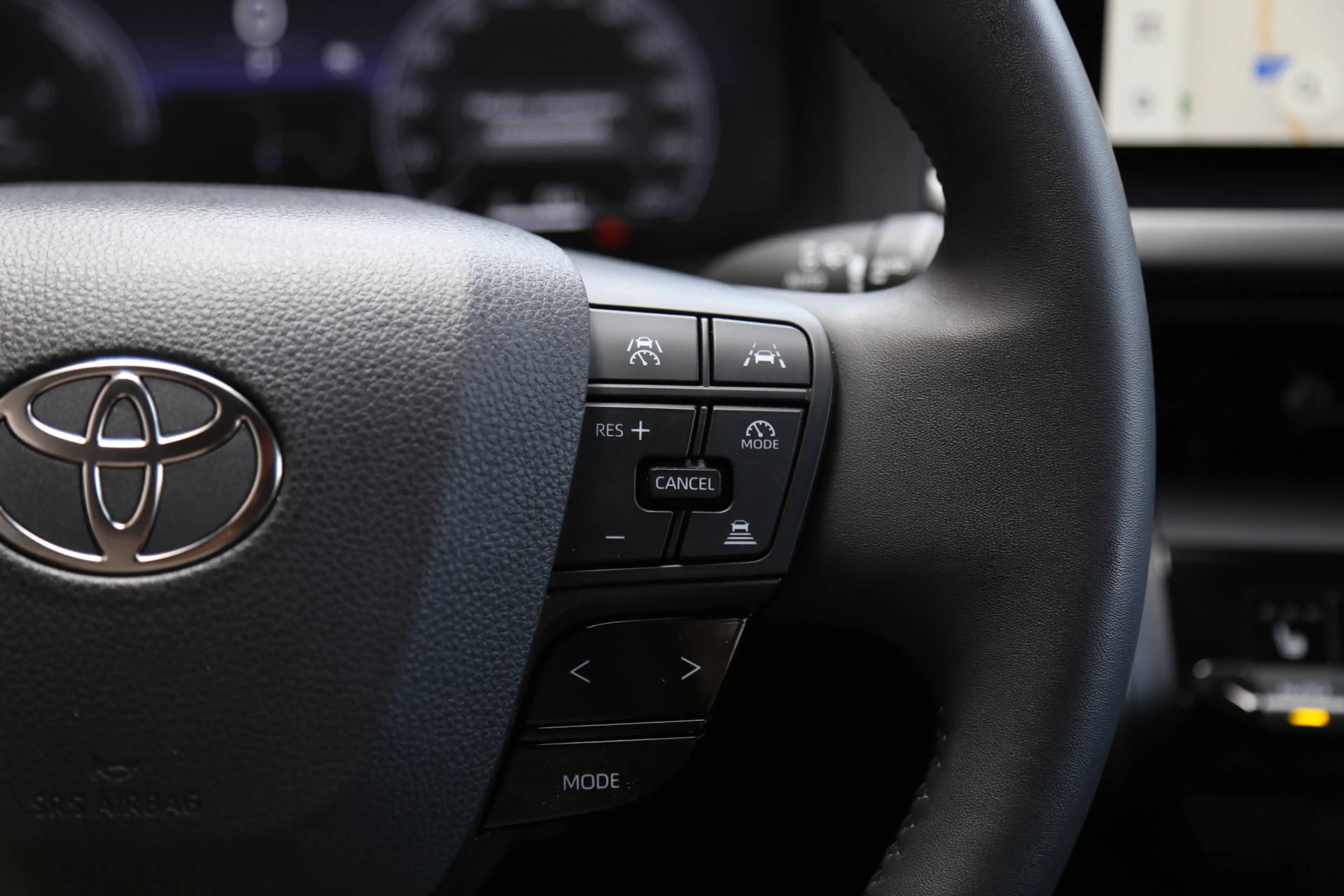 Toyota C-HR 1.8 Hybrid 140 Dynamic Team Navi Camera ACC LED — photo 11