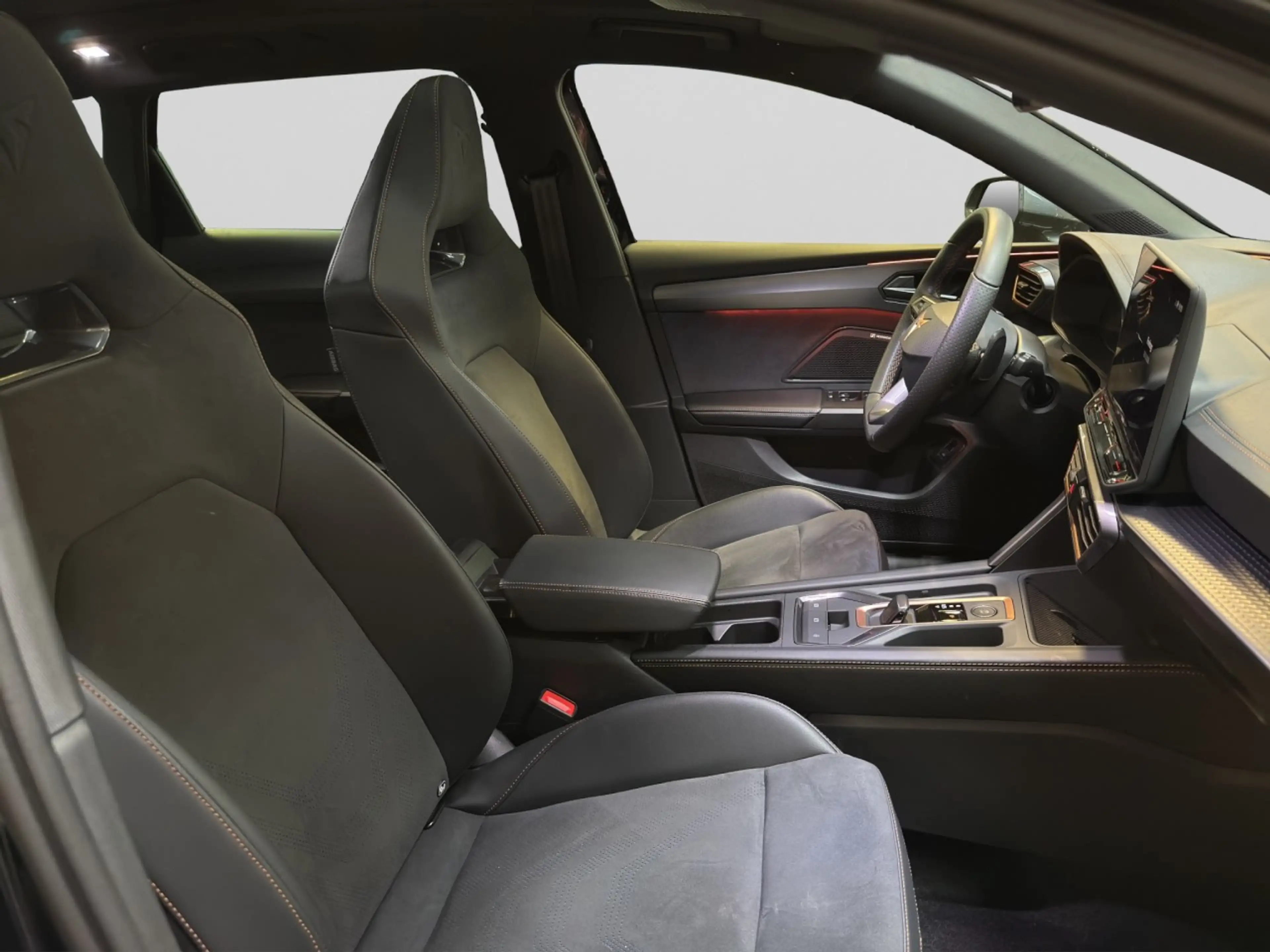 CUPRA Leon Sportstourer 1.5 eTSI 110 kW Klima Navi — photo 15