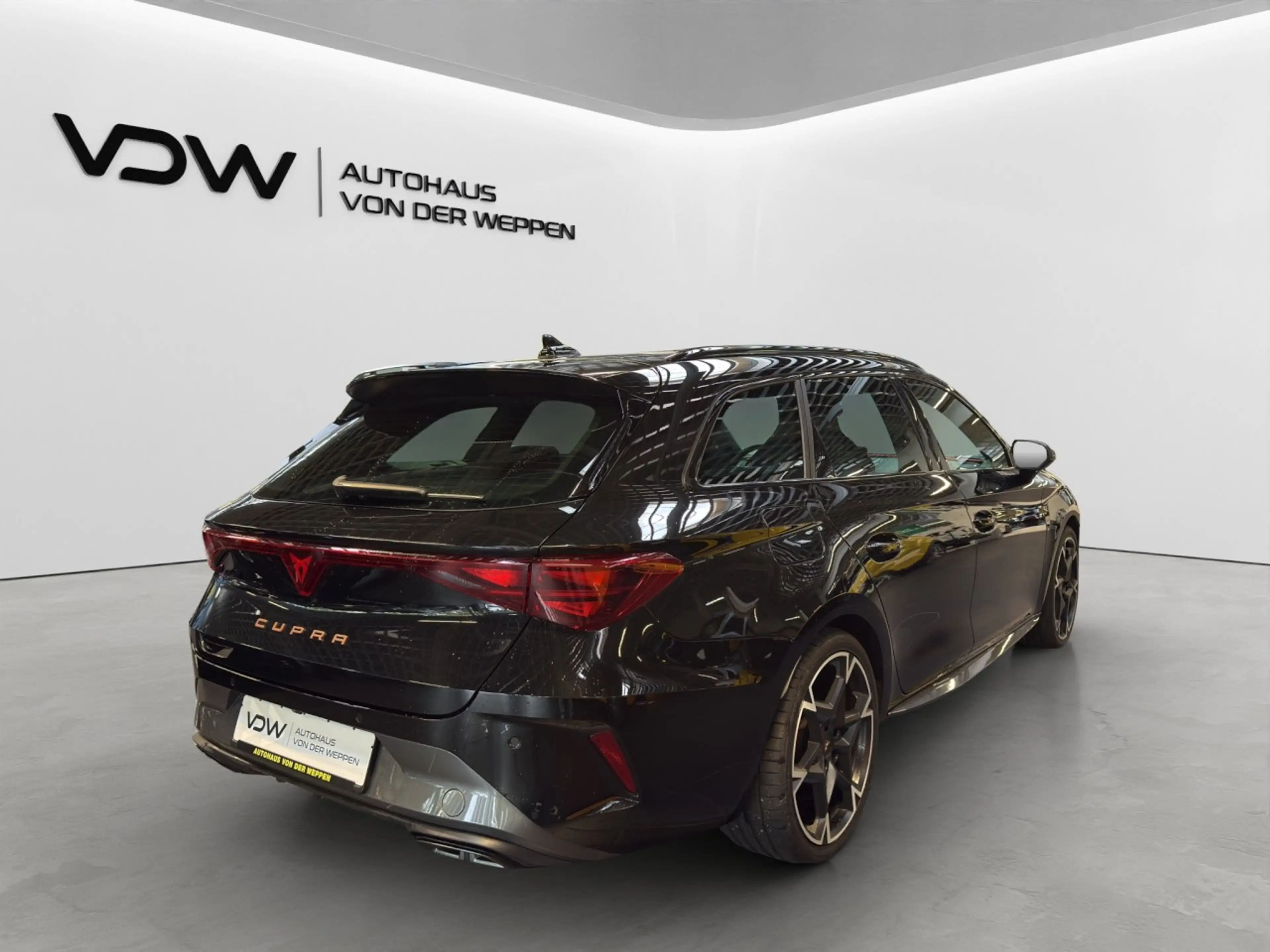 CUPRA Leon Sportstourer 1.5 eTSI 110 kW Klima Navi — photo 8