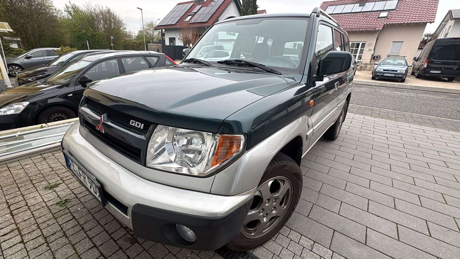 Second hand Mitsubishi Pajero 2.0