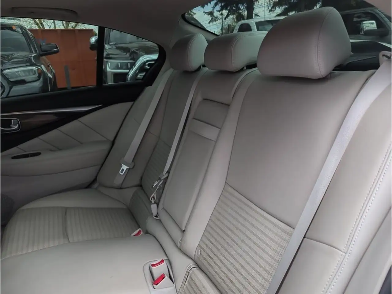 Infiniti Q50 fotografie Infiniti Q50