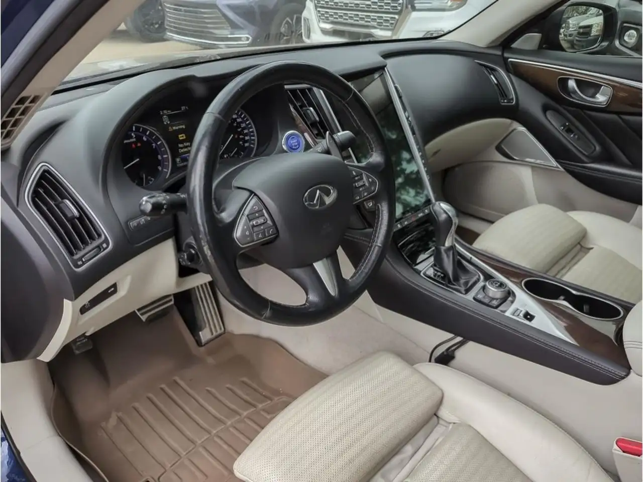 Infiniti Q50 fotografie Infiniti Q50
