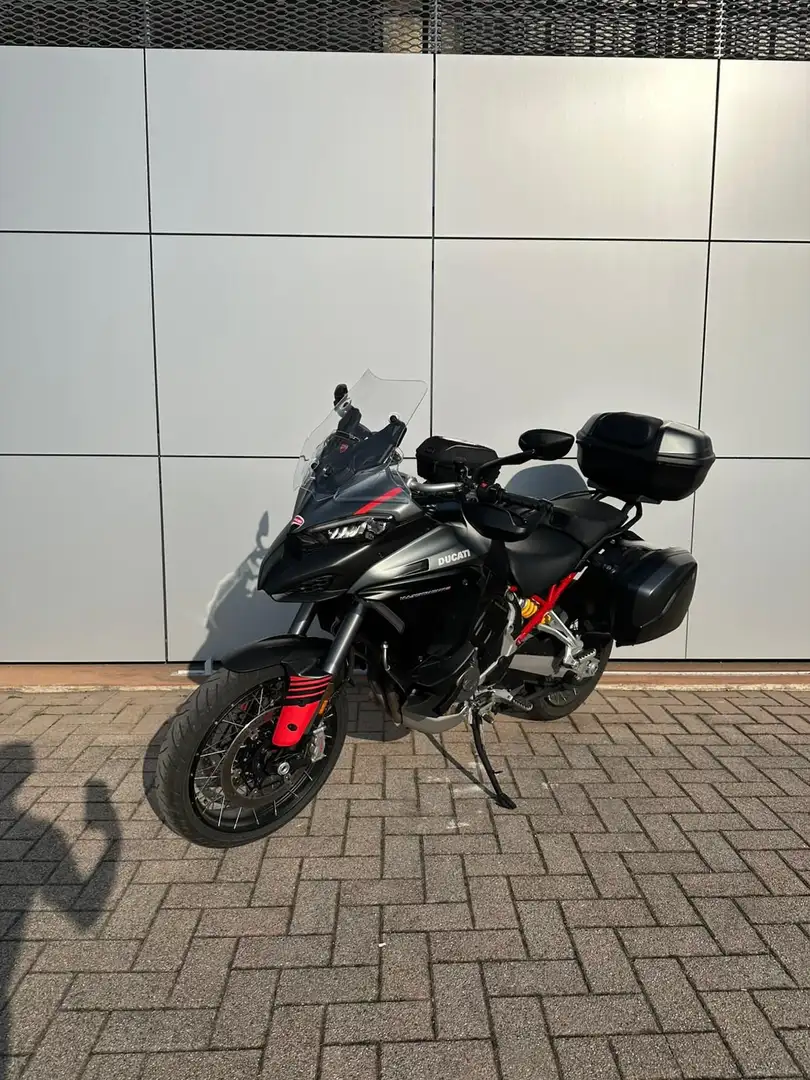 Ducati Multistrada V4 - 1