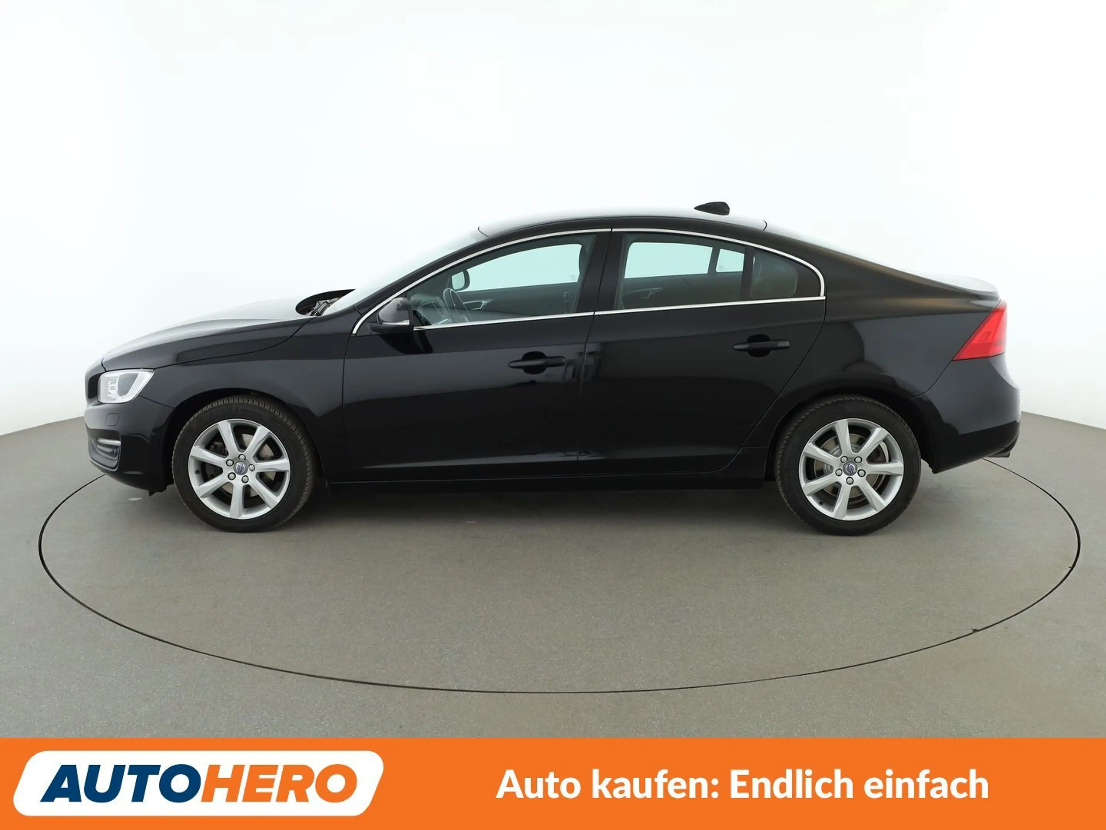 Volvo S60 1.5 Momentum — photo 3