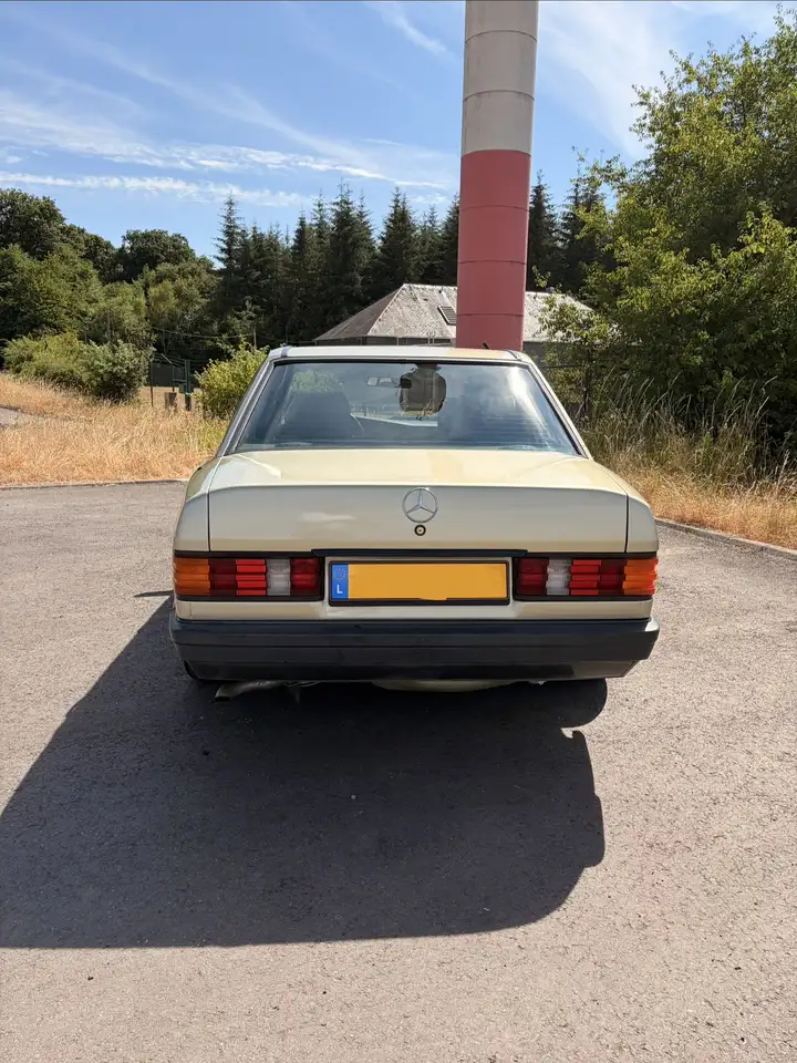 Mercedes-Benz 190 E, foto 6