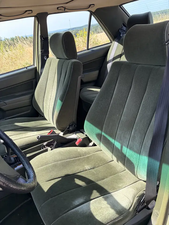 Mercedes-Benz 190 E, foto 10