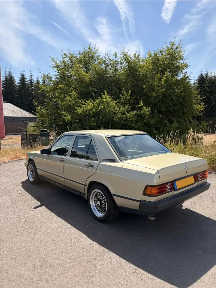 Mercedes-Benz 190 E, foto 5