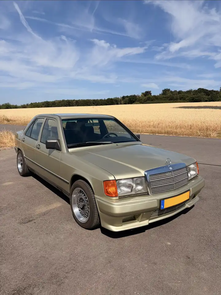 Mercedes-Benz 190 E, foto 1
